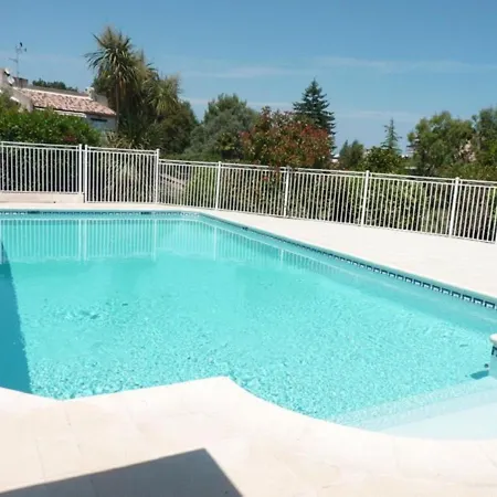 Joli 2p Climatise Dans Calme Et Securisee Avec Piscine Apartment