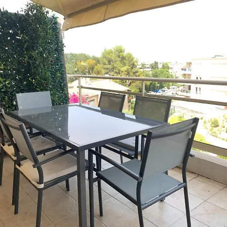 Apartment Joli 2p Climatise Dans Calme Et Securisee Avec Piscine *